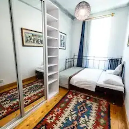 Historic Spacious Galata Lägenhet